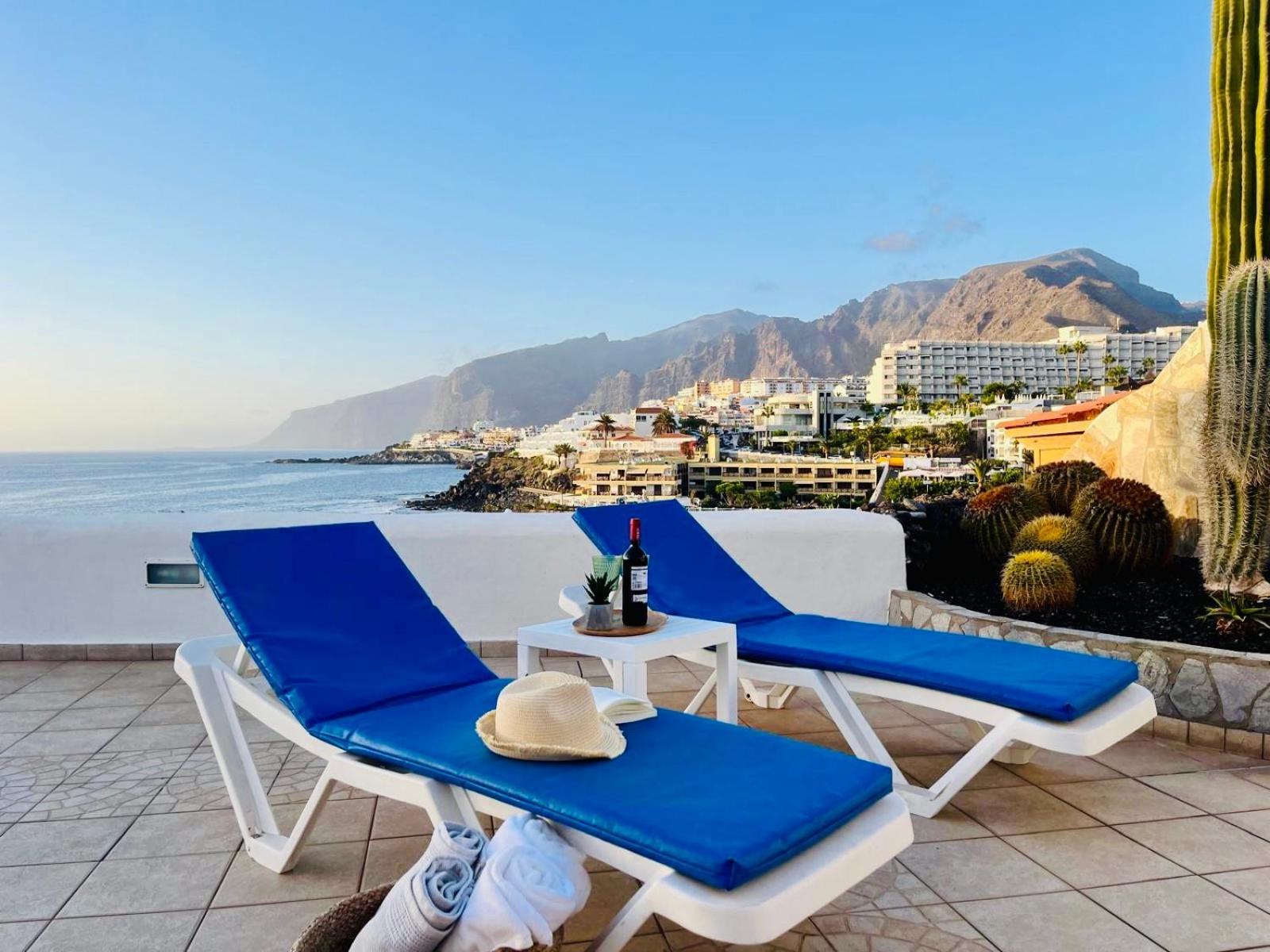 Beachfront Villa And Pool Пуерто де Сантяго Екстериор снимка